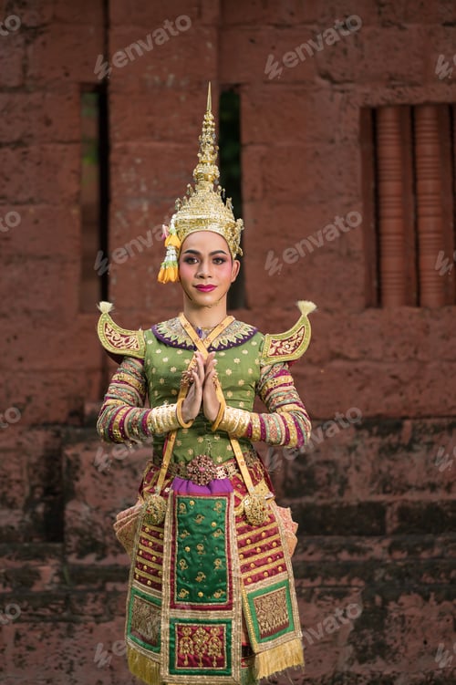 Preview: Thailand Dancing in masked Khon performances