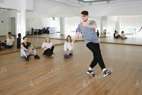 Preview: Hip-hop dancer performance