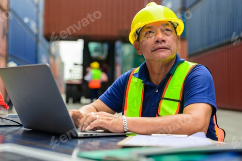 Preview: Warehouse engineer working at container yard
