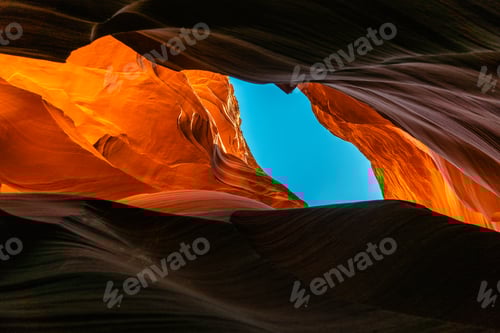 Preview: View of Antelope Canyon and sky