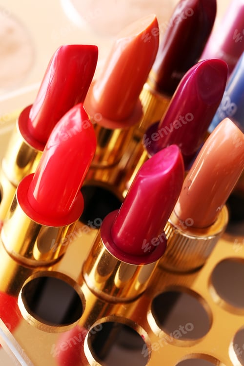Preview: Different lipsticks