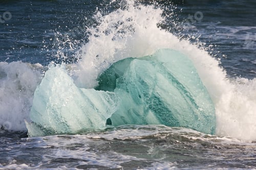 Preview: Iceberg In The Surf, Iceland