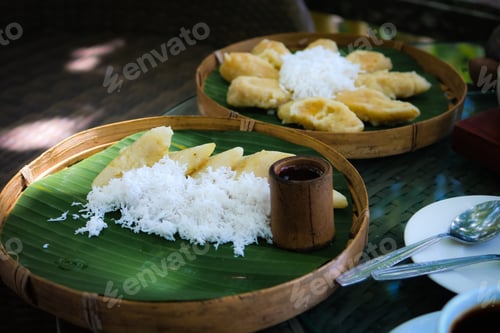 Preview: Tropical Food Served on Banana Leaf in Bamboo Tray