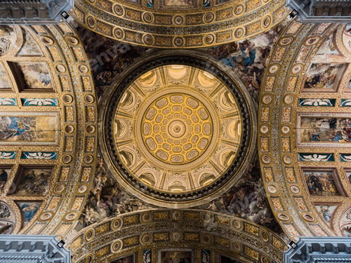 Preview: frescoes And Golden Details All Around The Cathedral Dome