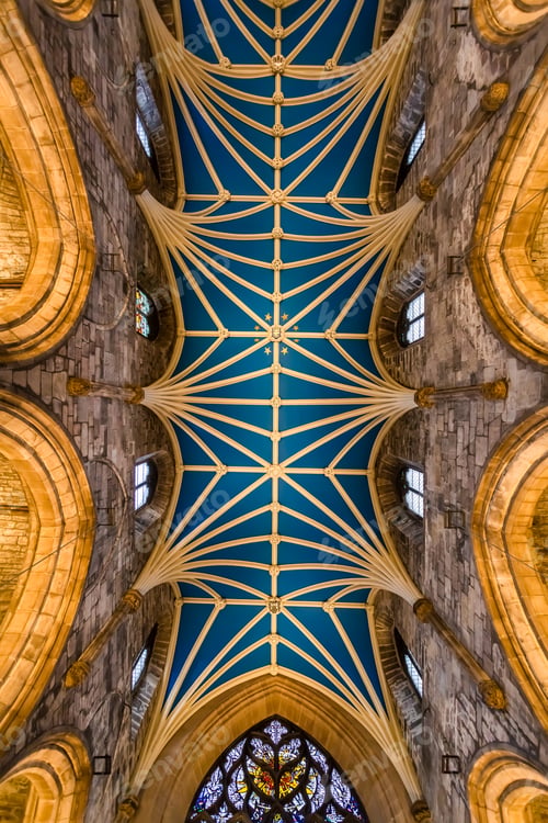 Preview: Cathedral on Royal Mile in Edinburgh, Scotland