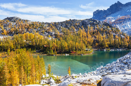 Preview: Alpine lake