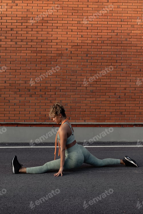 Preview: Good stretch is a key of perfect workout