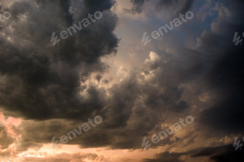 Preview: Low angle view of stormy clouds seen in sky