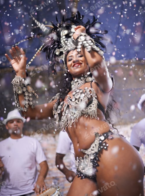 Preview: Performing a live show