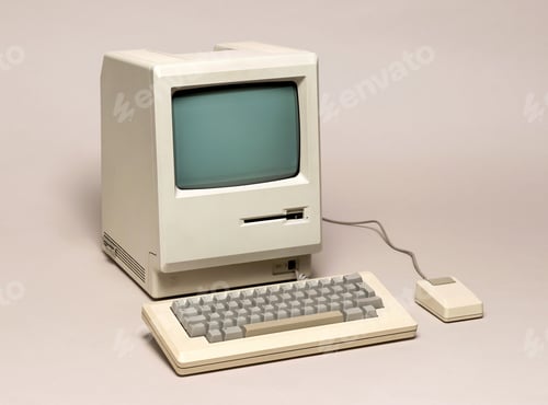 Preview: Vintage Personal Computer from the 80s with Keyboard and Mouse