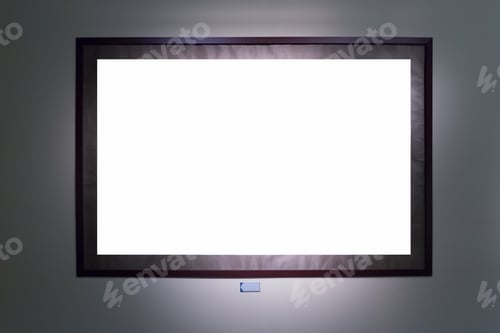 Preview: blank single frame on wall
