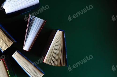 Preview: Flat lay book.