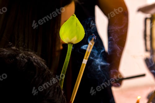 Visualização: Fundo azul fumegante preto