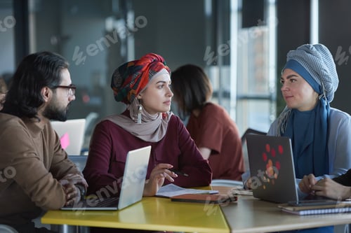 Preview: Business meeting at office