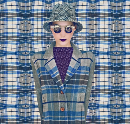 Preview: Fashion Plaid Womаn