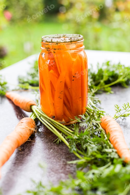 Preview: Fermented carrots in preserving jar