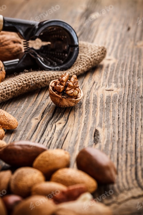 Preview: Mixed nuts