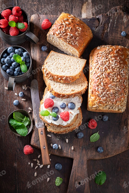 Preview: Healthy and sweet bread with berries and cottage cheese.