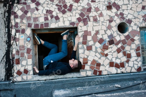 Preview: Man on roof