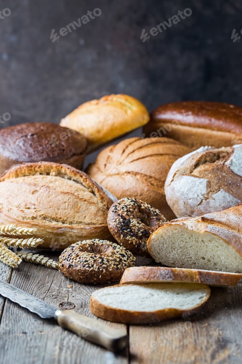 Preview: Assortment of baked bread