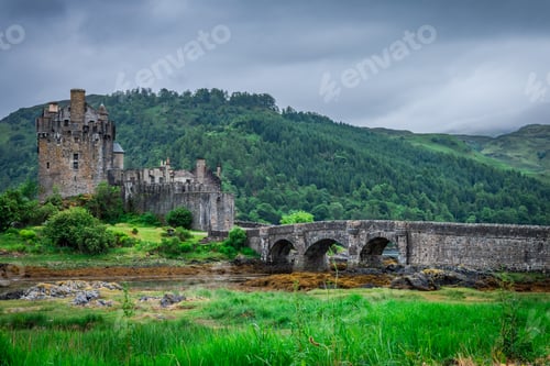 Preview: View to Eilean Donan Castle in Scotland