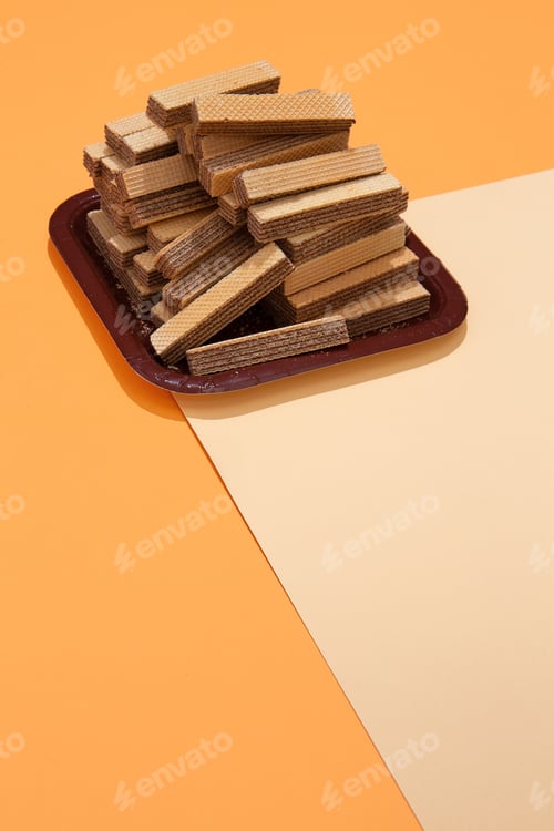 Preview: Waffle plastic plate. Minimal