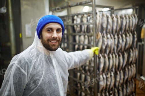 Preview: Happy fish smoking specialist