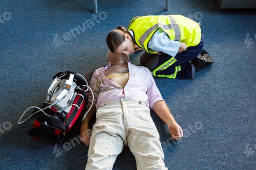 Preview: Female paramedic during cardiopulmonary resuscitation training