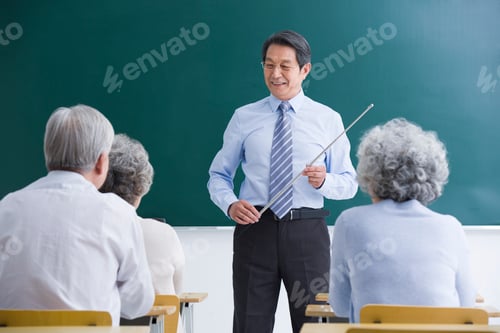 Preview: Senior adults having class at school
