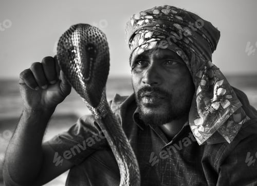 Preview: Snake Charmer