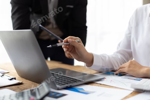 Preview: Company corporate meeting, business people brainstorming, discussing planning.