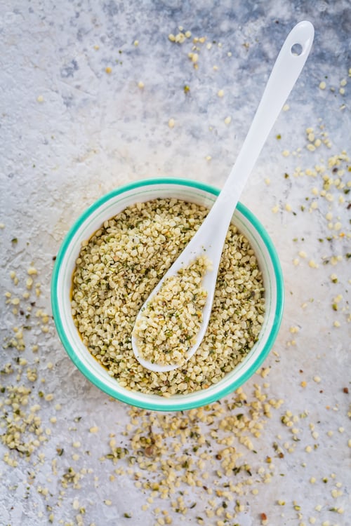 Preview: Shelled hemp seeds as superfoods , supplement for eat with fiber and omega 3