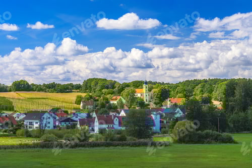 Preview: The idyllic village Lindkirchen in Bavaria