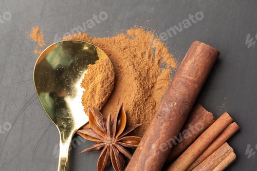 Preview: Cinnamon sticks