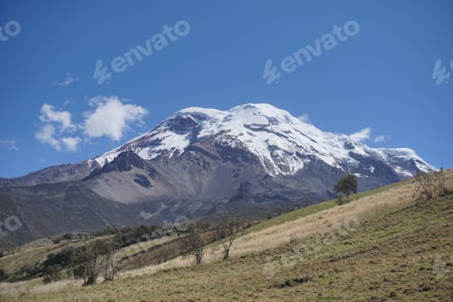 Preview: View of volcano Chimborazo
