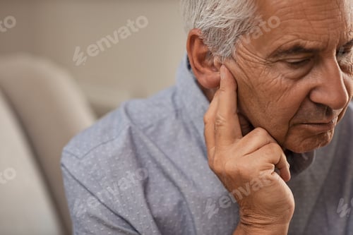 Preview: Senior man with hearing problems