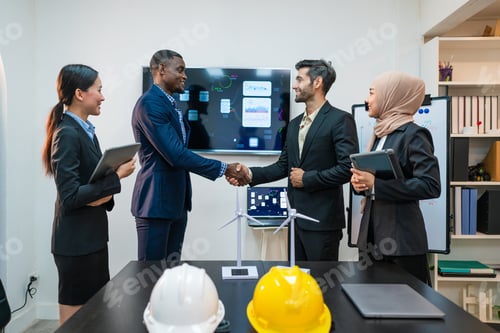 Preview: Business people are working and shaking hands while working.