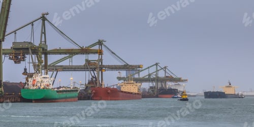 Preview: Nautical bulk carrier ships in harbour