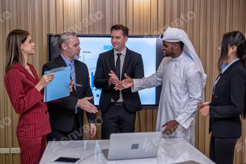 Preview: Group of business diversity people
