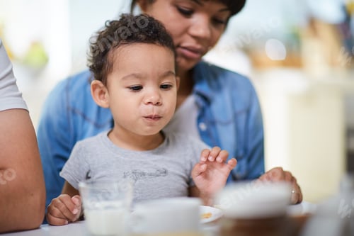 Preview: Toddler eating