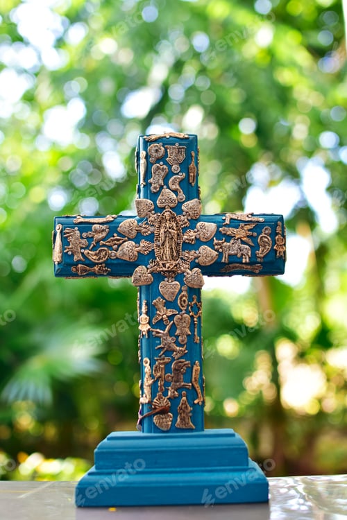 Preview: catholic cross with mexican decoration