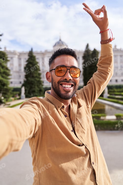 Preview: Man Enjoying Sunny Day near European Palace