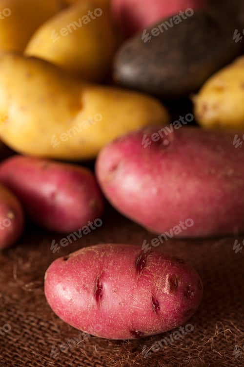 Preview: raw organic fingerling potato medley