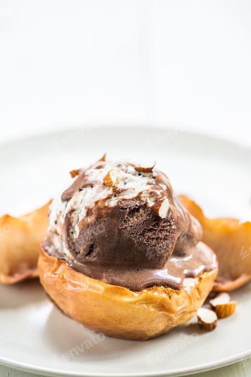 Preview: Stewed Apple and Vanilla and Chocolate Ice Cream Scoop