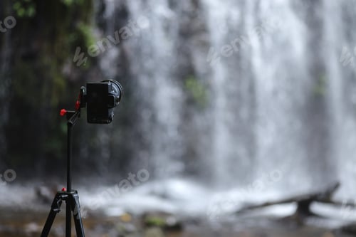 Preview: Camera on tripod for landscape photography
