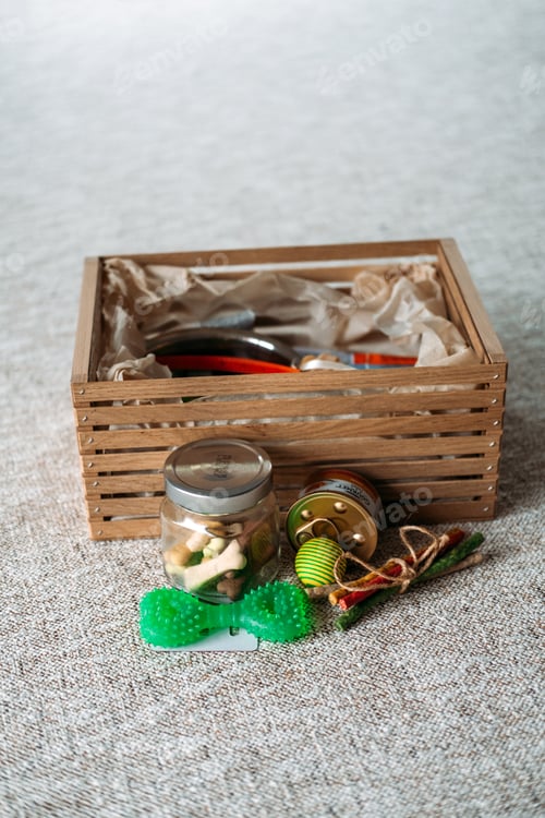 Preview: Pet Subscription Box for Dogs and Cats. Subscription pet Box with Organic Treats, Fun Toy, Bully
