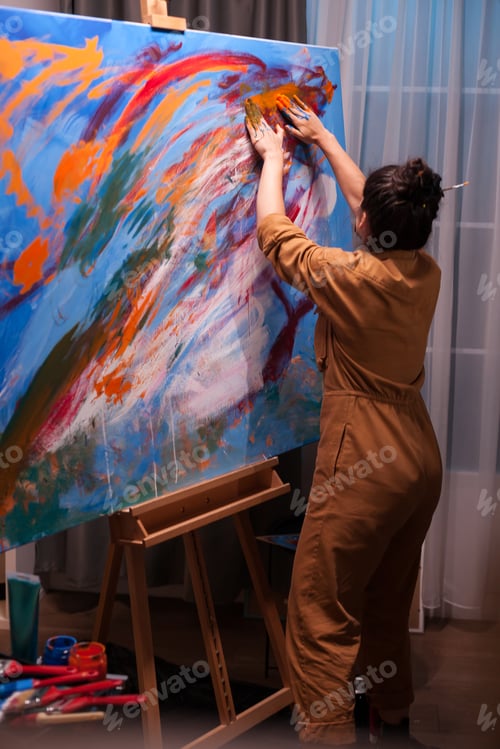 Preview: Artist hands on canvas
