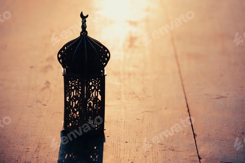 Preview: Festive greeting card for Muslim holy month Ramadan Kareem.
