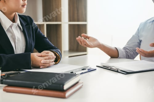 Preview: Employees are explaining about their past work experience for job interviewers.