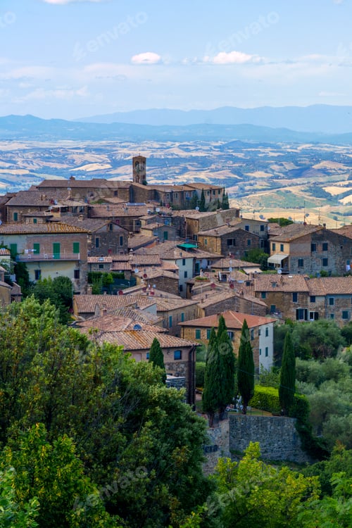 Preview: Rural landscape near Montalcino,Siena, Tuscany
